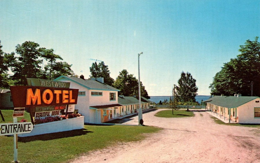 Westwood Motel (Straits View Motel) - Vintage Photo (newer photo)